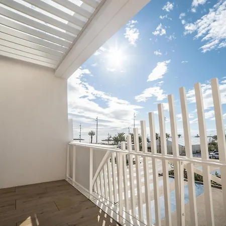 アパート Luxury Mind Vue Exceptionnelle Pied Dans L'eau Parkings Prives 2 Places Climatisation Hyper Centre D'exception ラ・グランド・モット