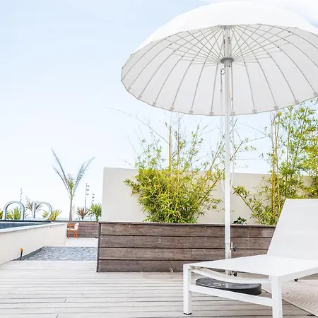 Luxury Mind Vue Exceptionnelle Pied Dans L'eau Parkings Prives 2 Places Climatisation Hyper Centre D'exception Апартаменты Ла-Гранд-Мот
