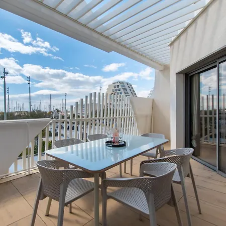 Luxury Mind Vue Exceptionnelle Pied Dans L'eau Parkings Prives 2 Places Climatisation Hyper Centre D'exception *