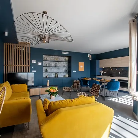 Luxury Mind - Vue - Centre - Parking - Rooftop - Neuf - Cohôteconciergerie Motte