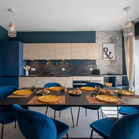 Luxury Mind Vue Exceptionnelle Pied Dans L'eau Parkings Prives 2 Places Climatisation Hyper Centre D'exception