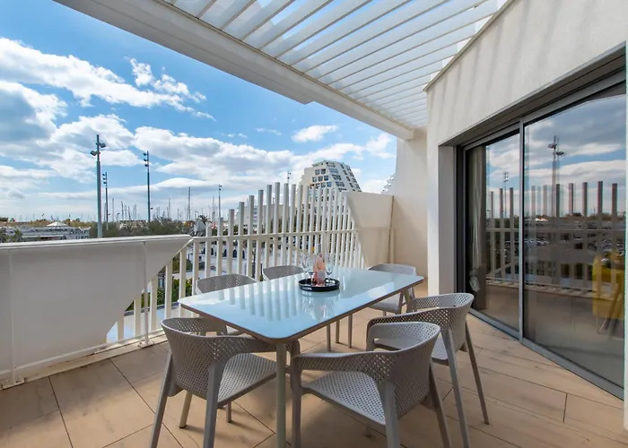 Luxury Mind Vue Exceptionnelle Pied Dans L'eau Parkings Prives 2 Places Climatisation Hyper Centre D'exception *